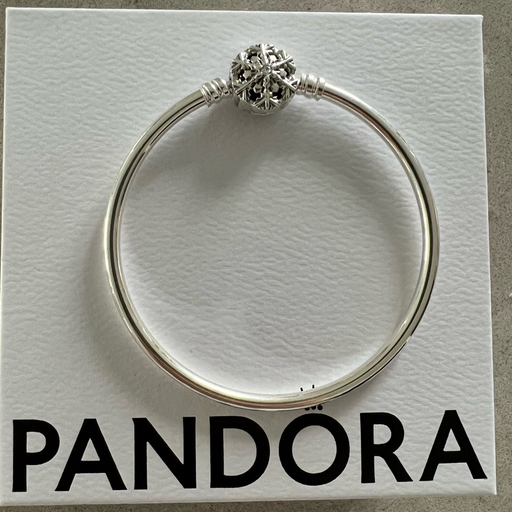 Pandora snowflake silver bangle bracelet